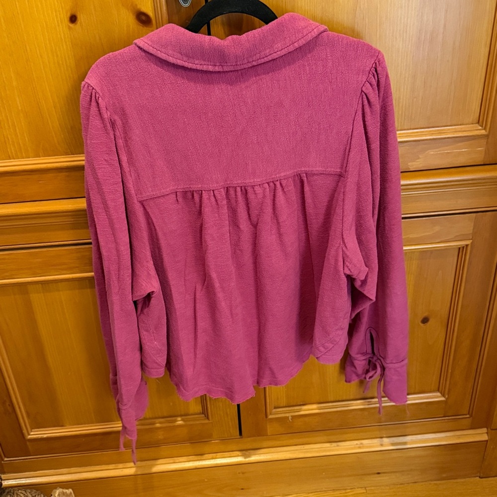 Anthropologie Pilcro Puff-Sleeve Blouse in Rasberry - Picture 8 of 9
